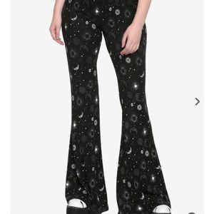 ✨Hot topic high waist  celestial print flares